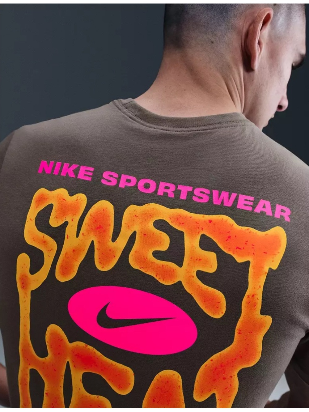 Nike Men's Brown T-Shirt Hot Sauce Graphic Sz Large NEW IH5065-289